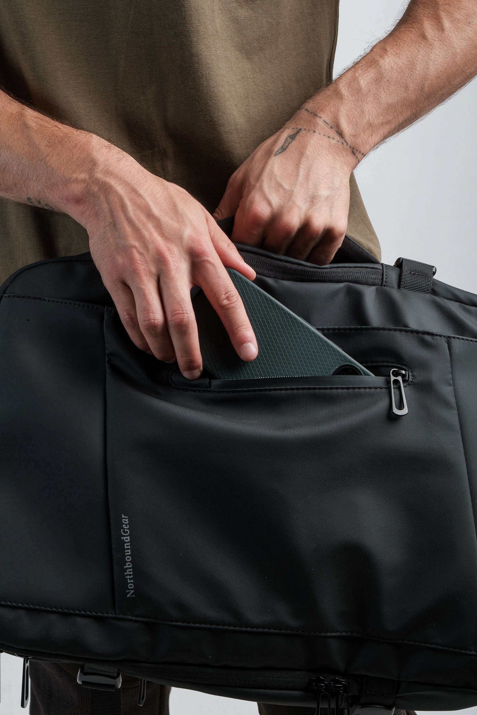 Expandable Backpack 26L / 38L with Built-in Rain Coat