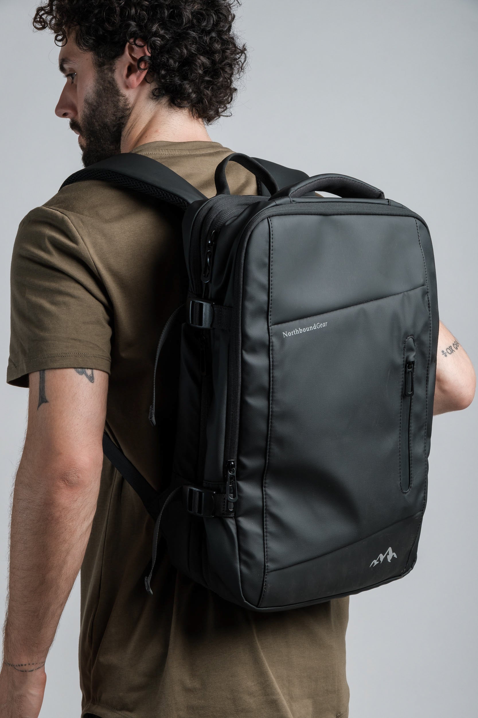 Expandable Backpack 26L / 38L with Built-in Rain Coat